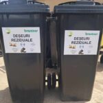Se distribuie containere pentru deșeuri în satul 23 August, comuna Zăvoi